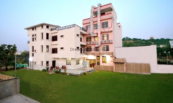 Hotel Surya Garh